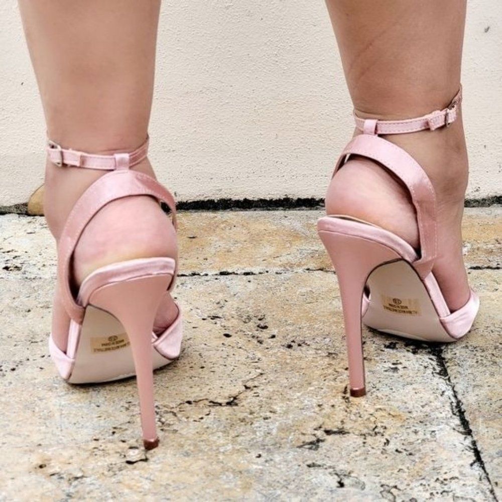 Women's Satin Ankle Strap High Heels Mauve Color - Picture 3 of 4